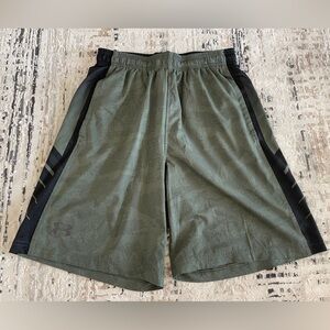 Under Armour Men's Green Athletic Shorts